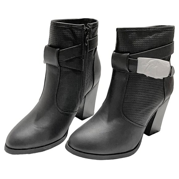 Refresh Beyond-03 Women's Laser Cut-Out Buckle Detail Chunky Heel Ankle Boots - Picture 2 of 8